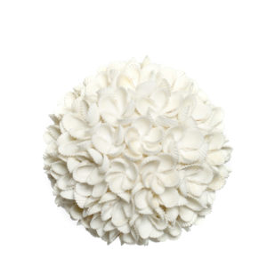Boule décorative en coquillages fleurs bali