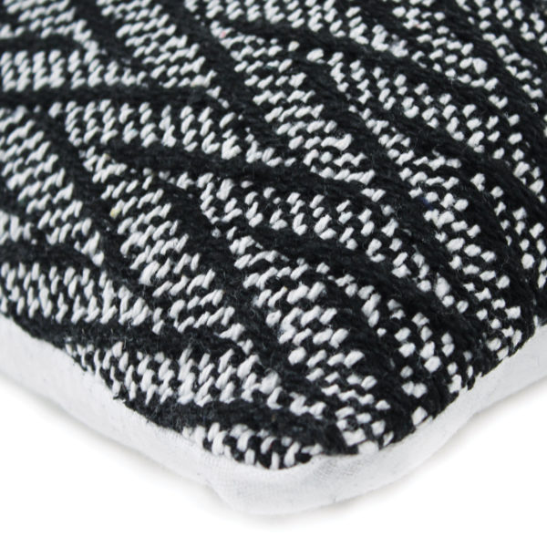 Coussin 70x70 Chevron - Noir & Blanc – Image 2