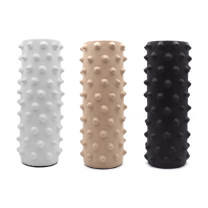 Vases en terre cuite avec picots blanc taupe et noir