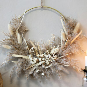 couronne de fleurs séchées à suspendre naturel