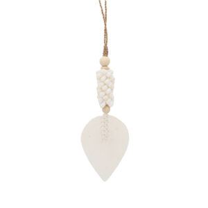 suspension embrasse en coquillages