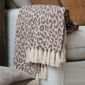 plaid en coton a franges 130x180 leopard marron 2